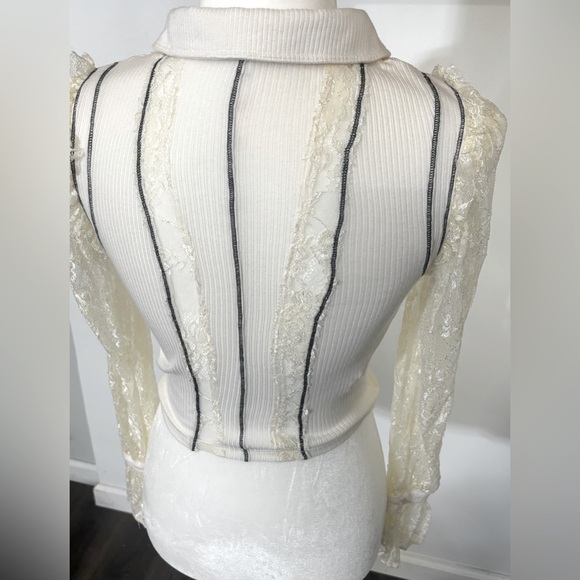 Free People soft stretchy Ivory lace & black button crop top collared blouse XS - Picture 2 of 14